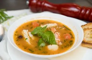 Суп с морепродуктами